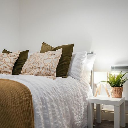 Elegant One Bedroom Apartment In Sheffield By Eason Stays, Ideal For Business Travellers And Weekend Getaways, With Free Parking! Eksteriør bilde